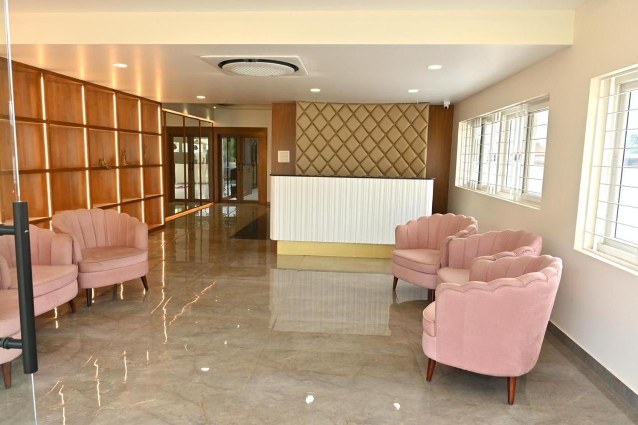 Hometown Sharu'S Inn A Luxury Hotel Чикмагалур Екстер'єр фото